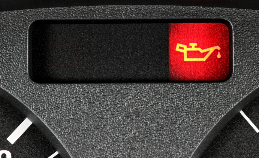 Apa Penyebab Oli Mesin Mobil Cepat Habis?