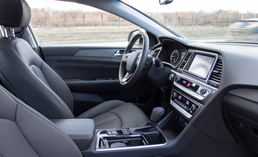 Jaga Kebersihan Mobil, Intip Cara Membersihkan Interior Mobil