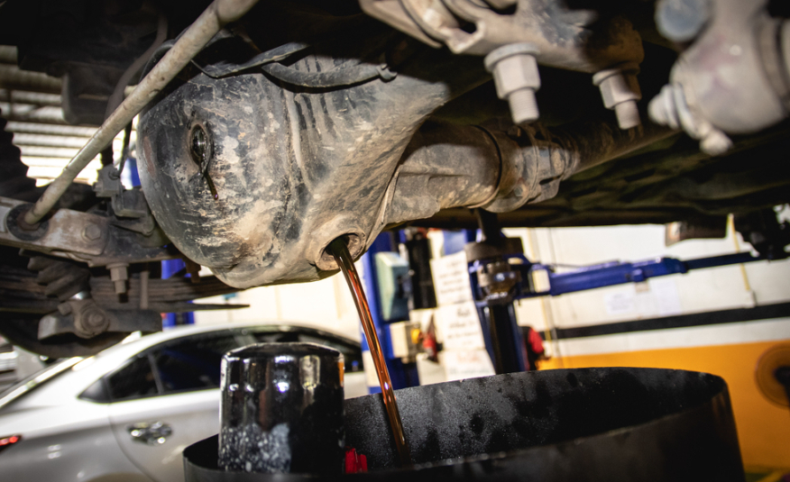 Mengenal Lebih Jauh Fungsi Oli Gardan Pada Mobil