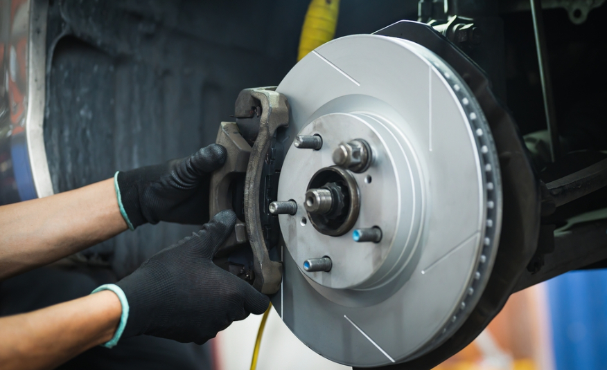 Penting! Jangan Lupa untuk Cek Rem Mobil Anda
