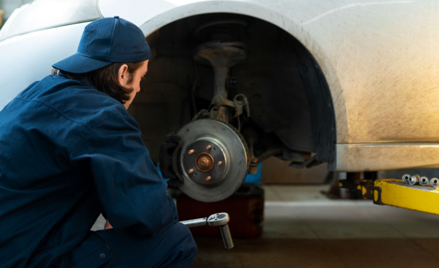 Kampas Rem Mobil Cepat Habis? Ini Penyebab dan Solusinya!