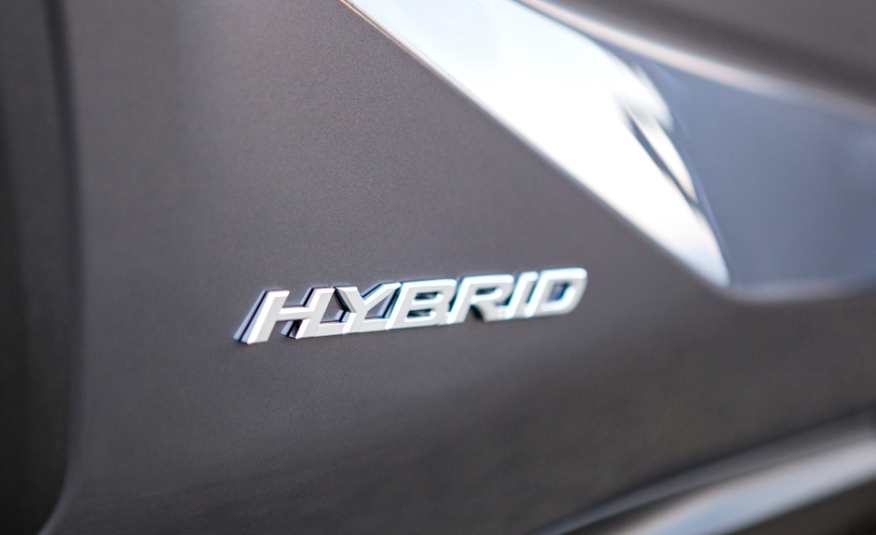 Apa Benar Mobil Hybrid Hemat Konsumsi BBM?