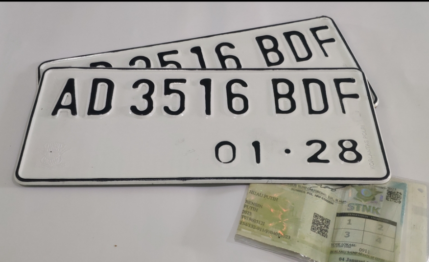 Kendaraan dengan Plat Nomor Putih, Apa Artinya?